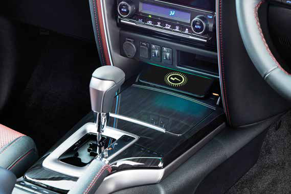 Toyota Fortuner Legender — Wireless smartphone charger