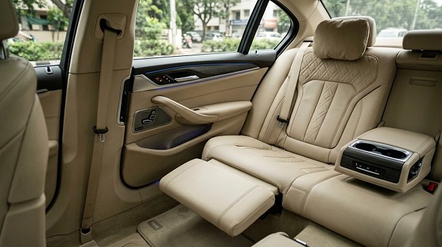 BMW 5 Series photo