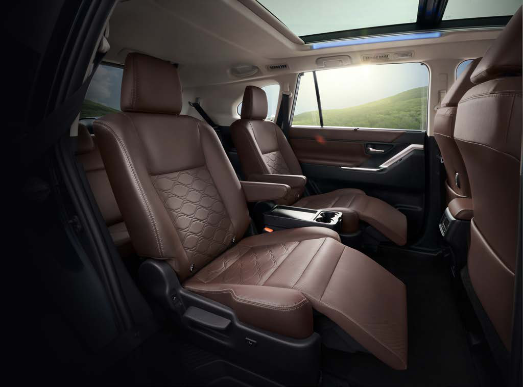 Toyota Innova Hycross — Second-row captain seats with powered ottoman leg support