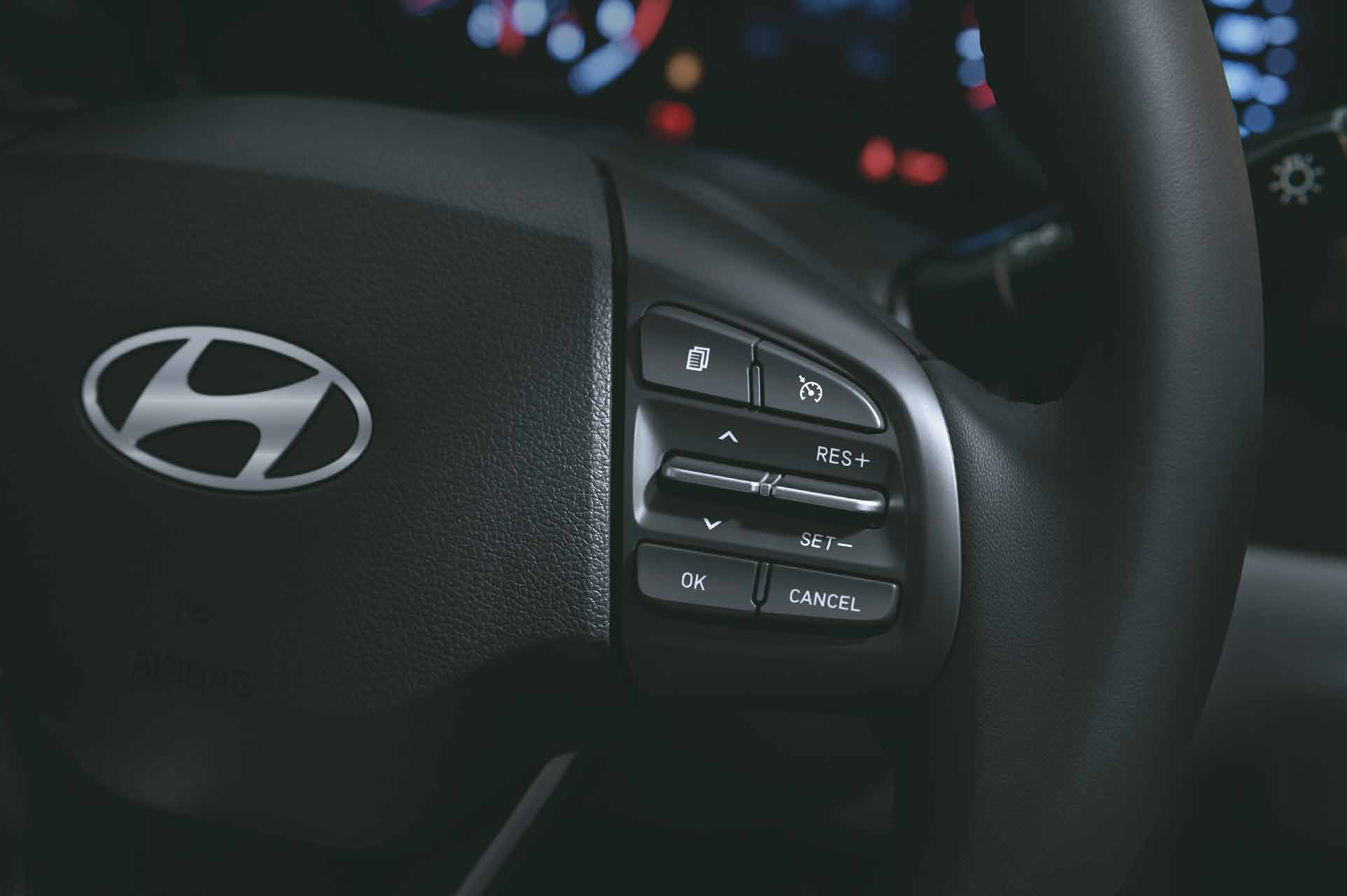 Hyundai Grand i10 Nios — Steering-mounted cruise control switches