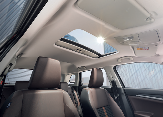 Maruti Suzuki Brezza (2022-2025) — Head-up display projecting speed, gear and rpm with turn-by-turn navigation.