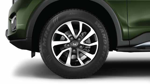 Mahindra Scorpio N — R18 diamond-cut alloy wheels