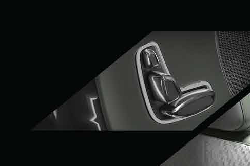 Mahindra XEV 9S — Door-mounted controls for the 6-way powered co-passenger seat
