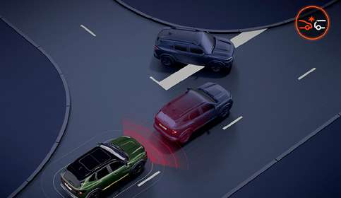Renault Duster — Active emergency braking that warns and intervenes for vehicles, pedestrians and cyclists