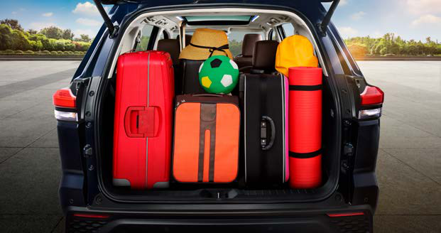Toyota Innova Hycross — Wide boot with flexible luggage space behind the third row