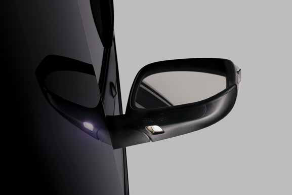 Toyota Innova Crysta — Body-coloured door mirror with integrated turn-indicator and approach lamp