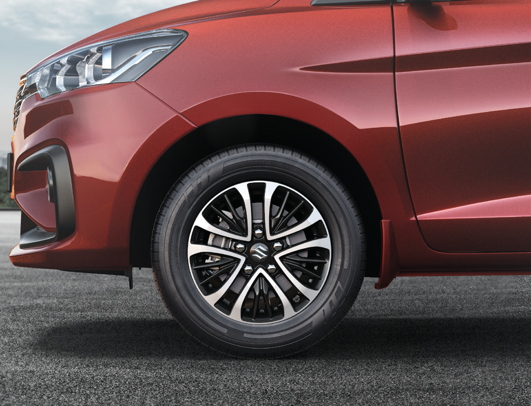 Maruti Suzuki Ertiga — Machined dual-tone alloy wheels