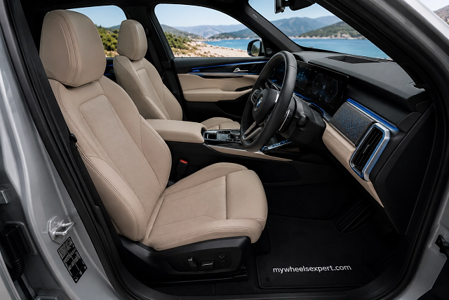 BMW X3 — photo