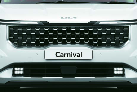 Kia Carnival — Black & Chrome 'Tiger Nose' grille