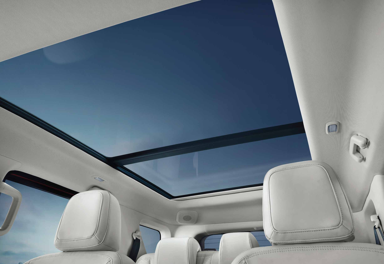 Mahindra Thar Roxx — Skyroof — the largest panoramic sunroof in the sub-4.5m segment
