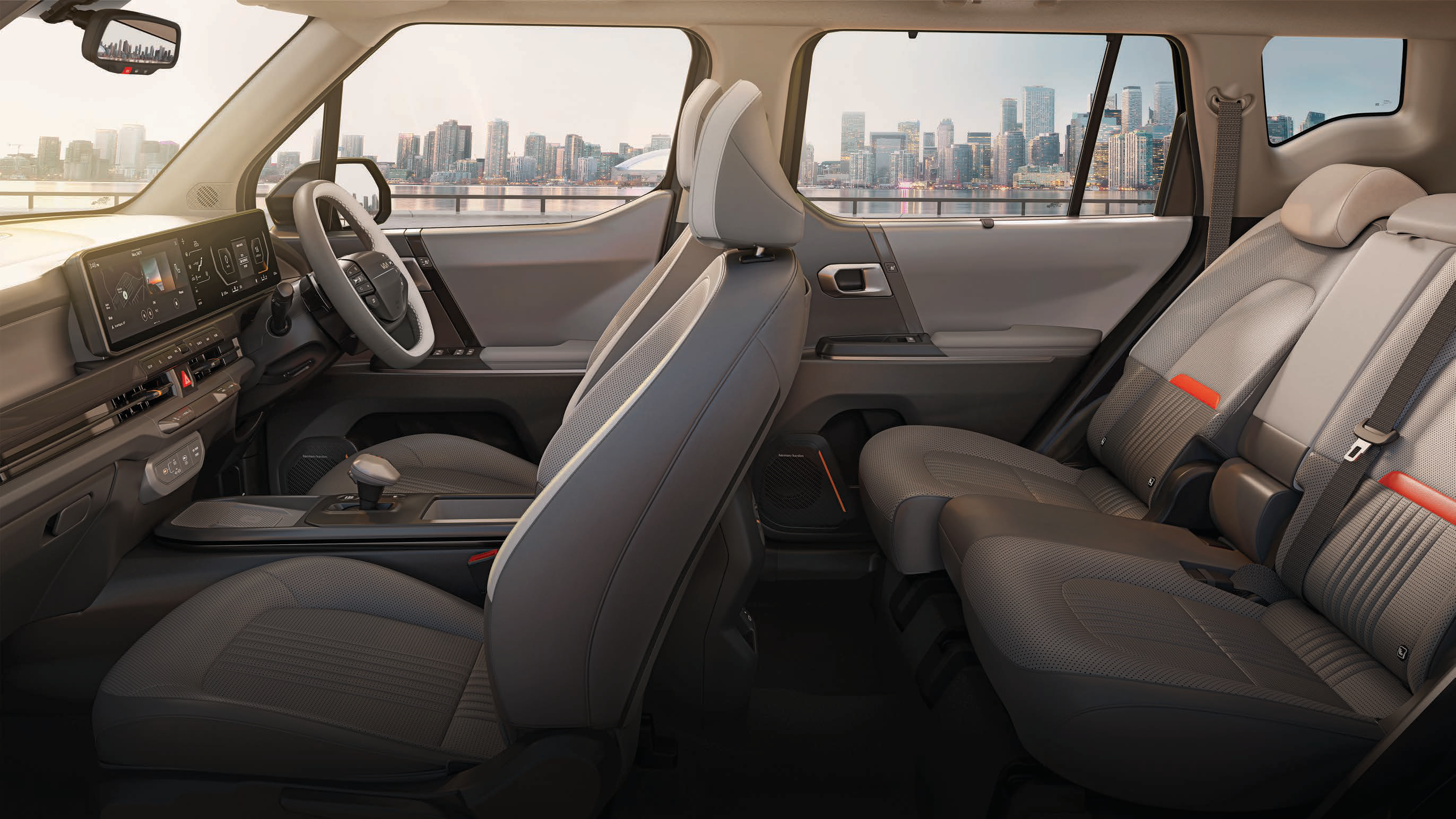 Kia Syros — Spacious dual-tone cabin with Harman Kardon 8-speaker system
