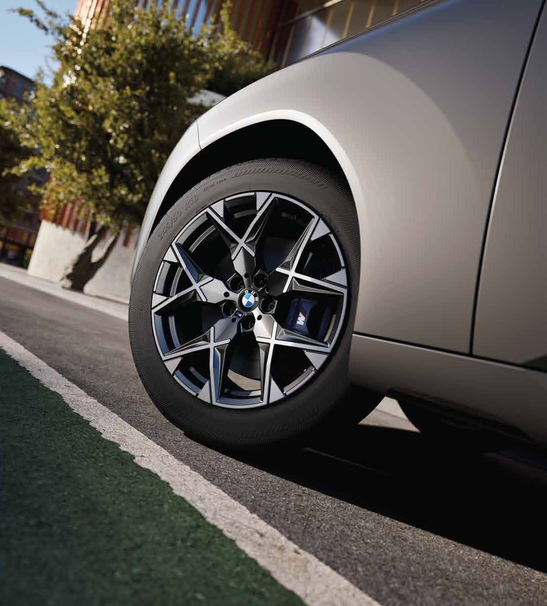 BMW X3 — 19-inch M light-alloy wheels in two-tone finish with M Sport brake calipers