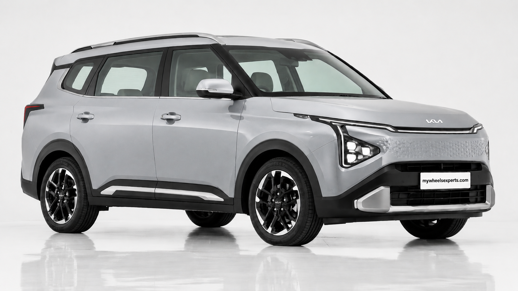 Kia Carens Clavis in Sparkling Silver