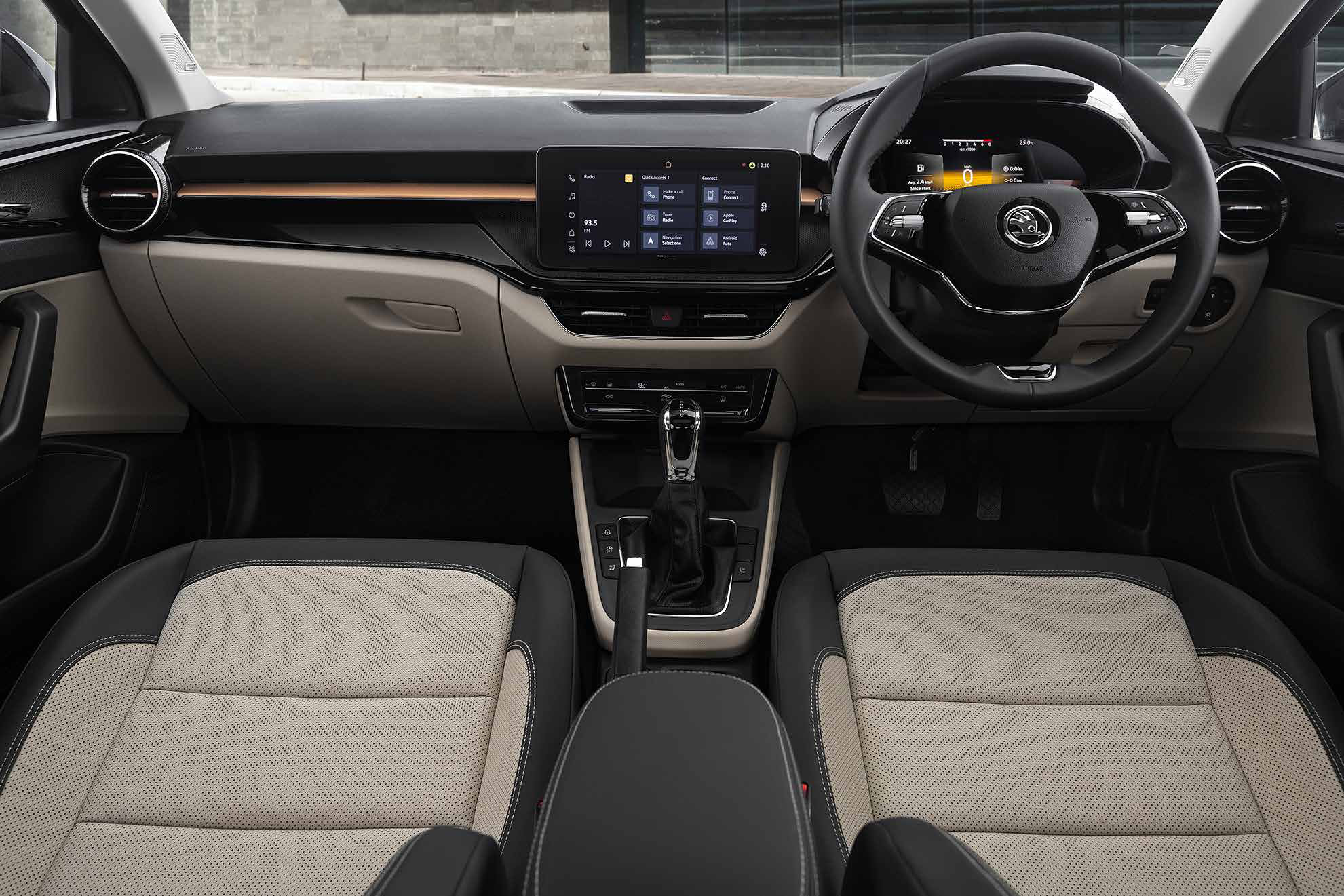 Skoda Slavia — 25.4 cm Škoda infotainment touchscreen with wireless SmartLink, alongside the Virtual Cockpit.