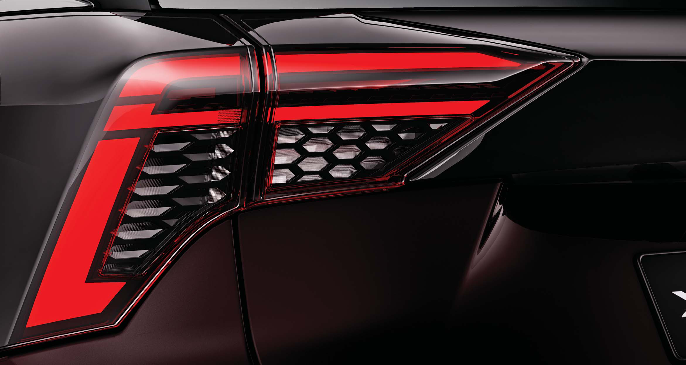 Mahindra XUV 7XO — Diamond-inspired LED tail lamps