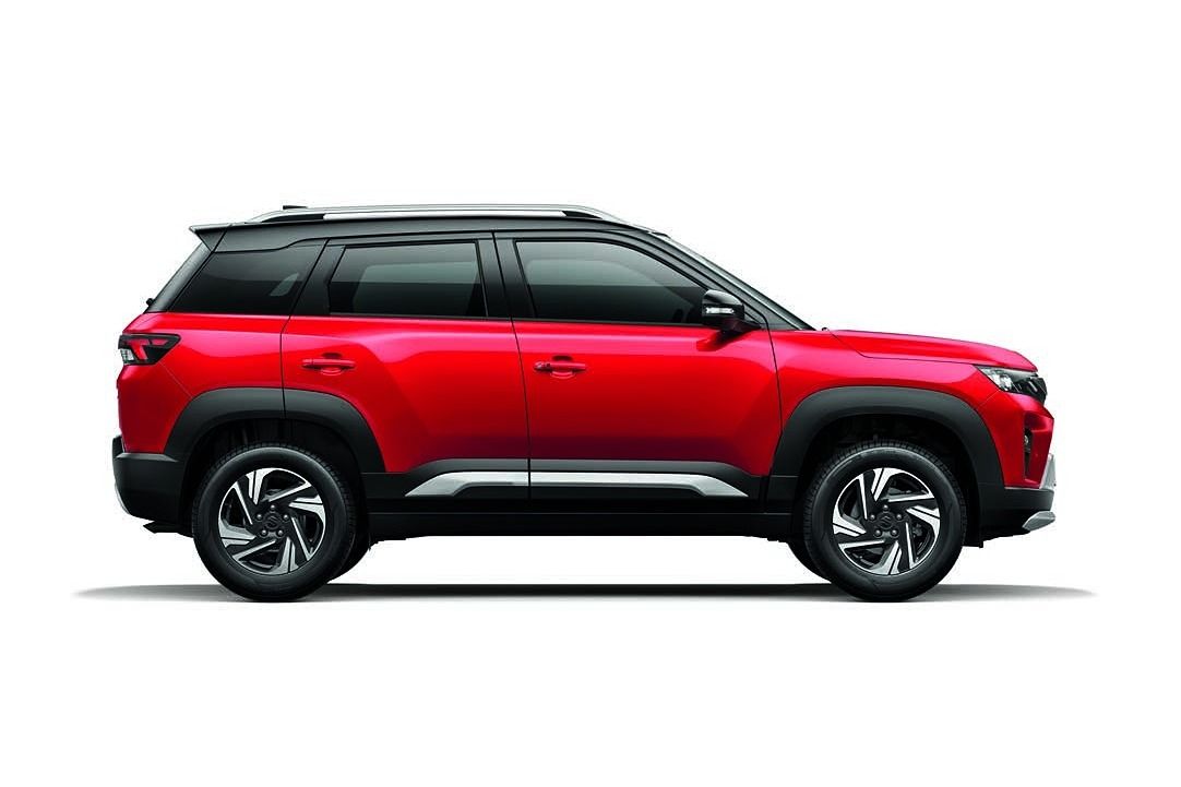 Maruti Suzuki Brezza — New precision-cut alloy wheels with a dual-tone black roof and silver body cladding.