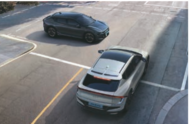 Kia EV6 — Forward Collision-Avoidance Assist detects vehicles ahead and can brake automatically.
