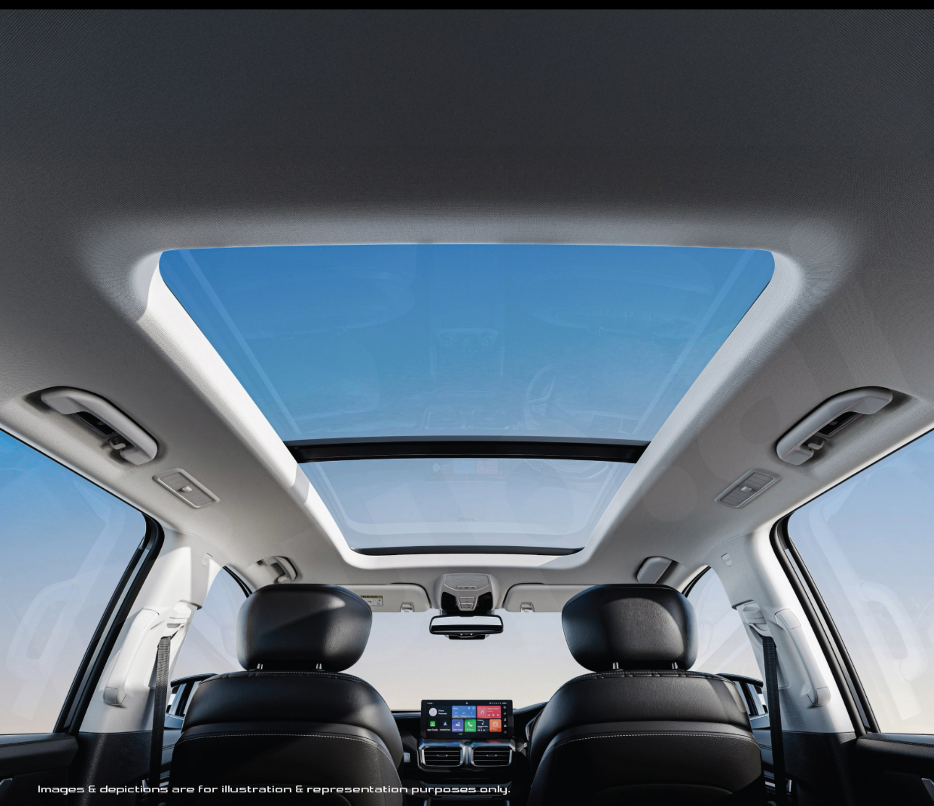 MG Majestor — Galaxy View panoramic sunroof extending over the front and second rows