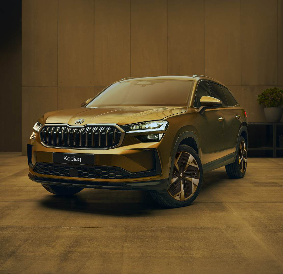 Skoda Kodiaq — Bold front fascia with the upright Škoda grille and slim LED headlights