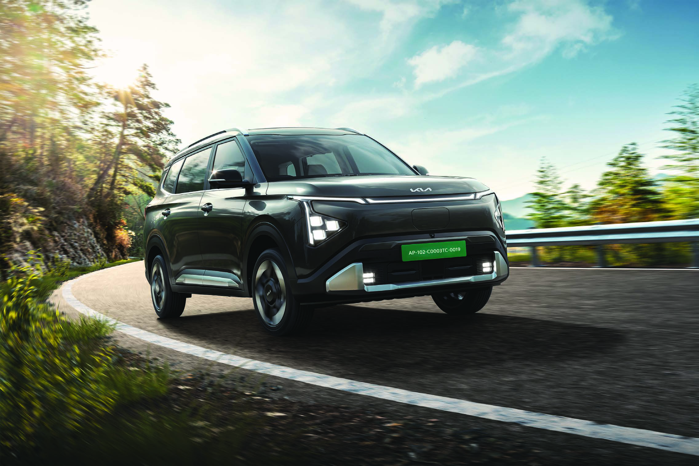 Kia Carens Clavis EV — Up to 490 km ARAI MIDC range from the 51.4 kWh battery