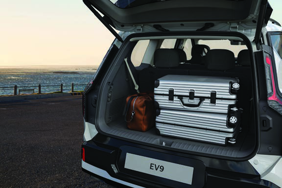 Kia EV9 — Flexible boot with generous luggage capacity