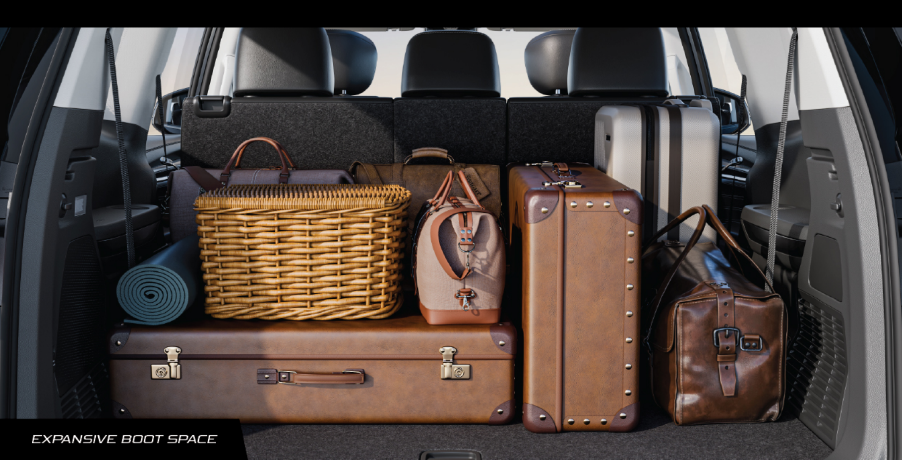 MG Majestor — Expansive boot loaded with luggage, third-row seats folded flat