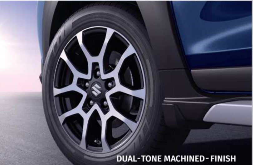 Maruti Suzuki XL6 — Dual-tone machined-finish 16-inch alloy wheels