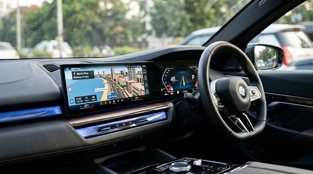 BMW 5 Series photo