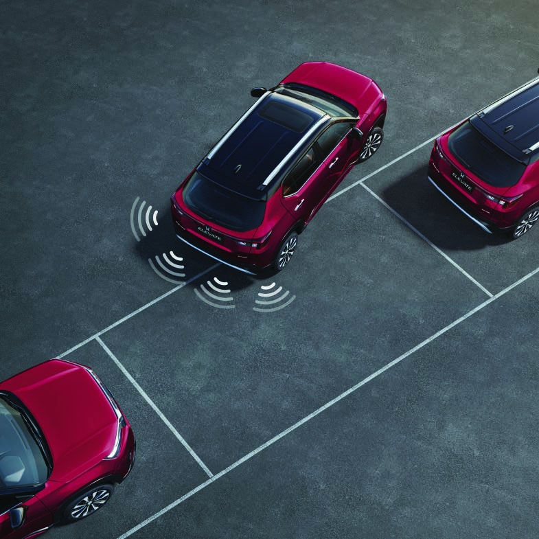 Honda Elevate — Rear parking sensors detecting nearby vehicles