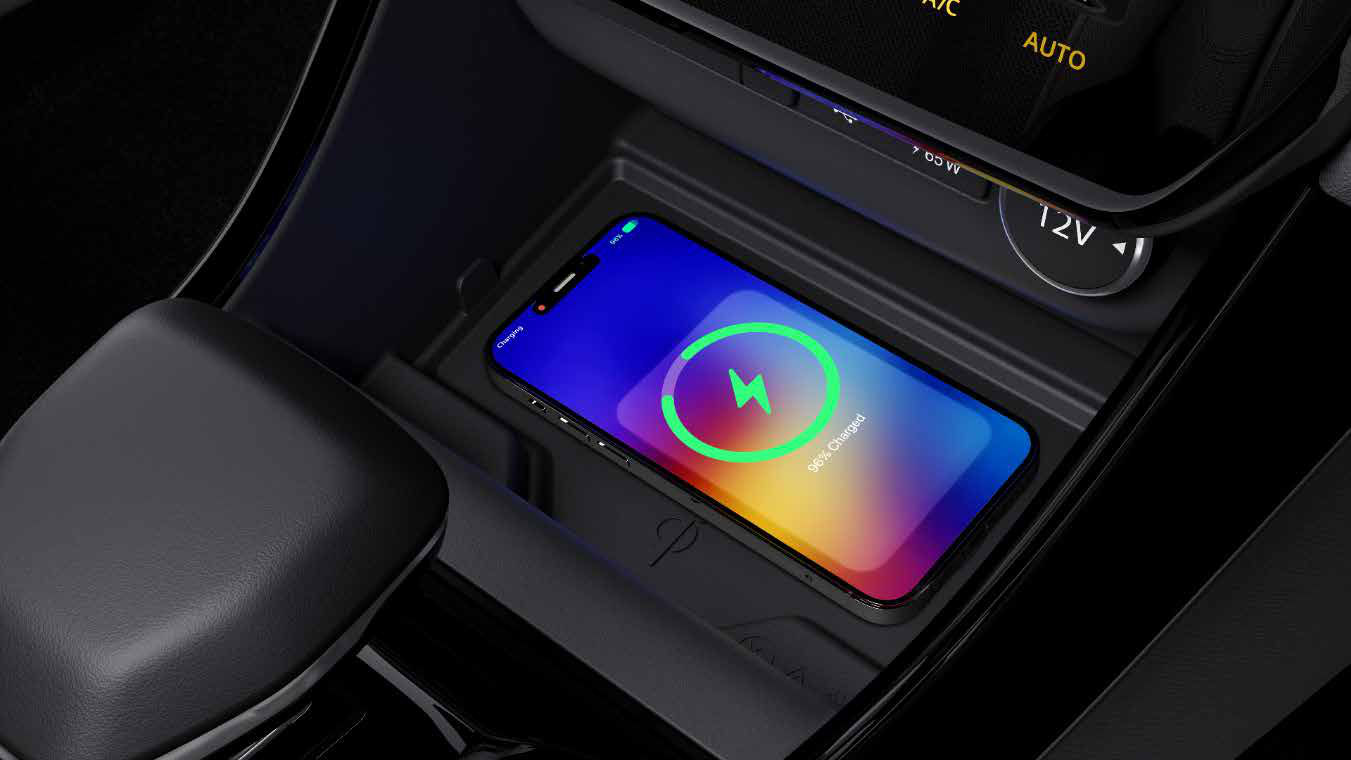 Tata Altroz — Qi wireless smartphone charger ahead of the gear selector