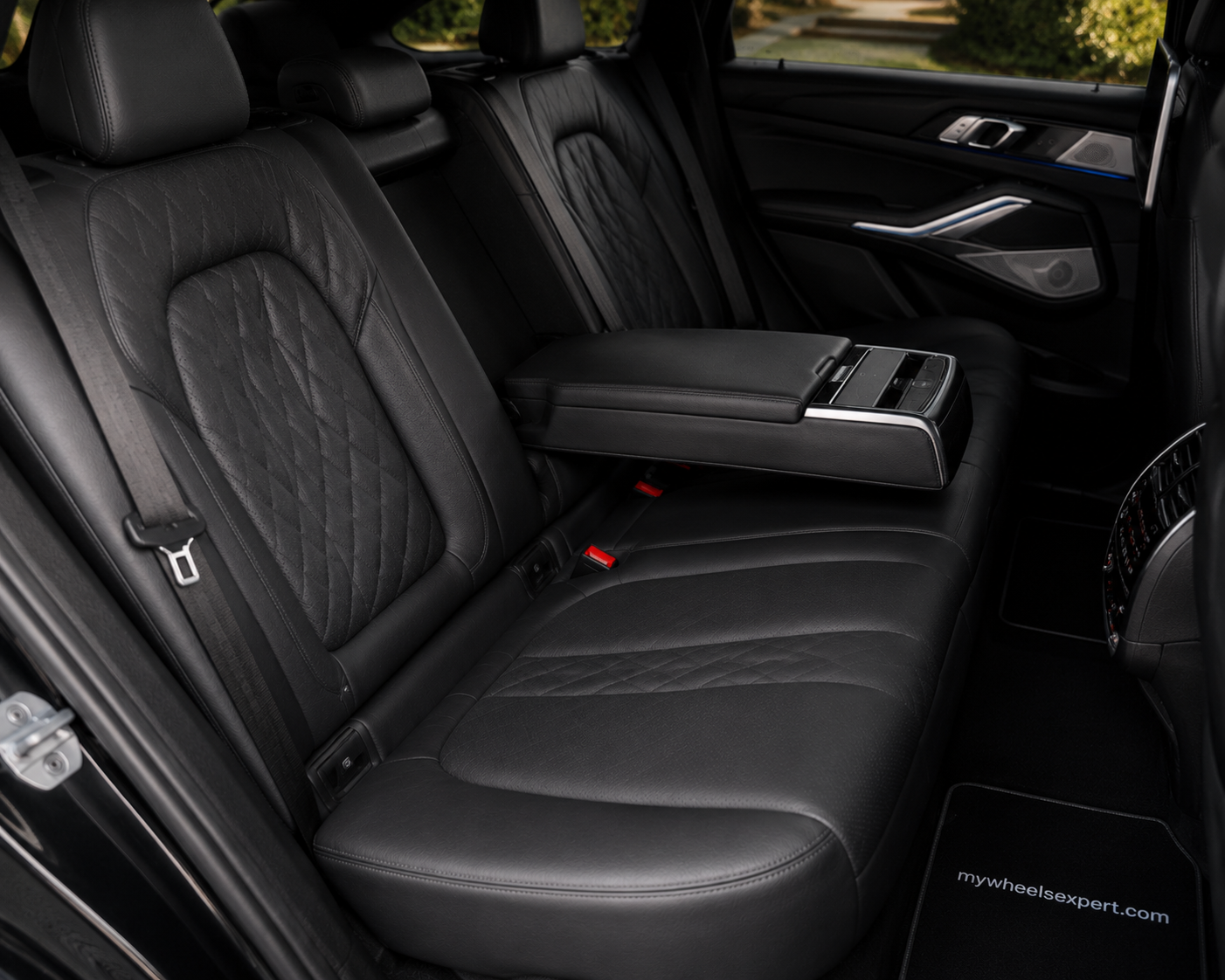 BMW X5 — image 25