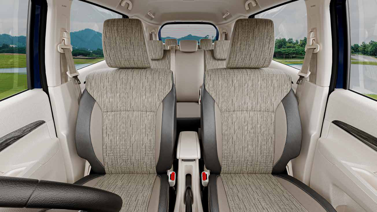 Toyota Rumion — 7-seater cabin with plush dual-tone seat fabric