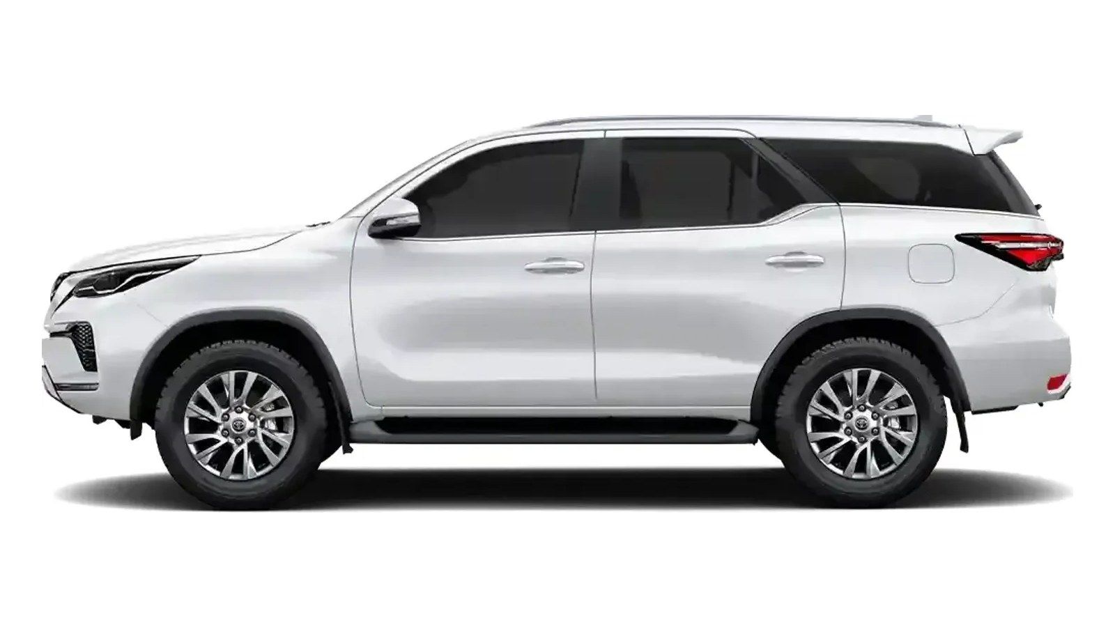 Toyota Fortuner in Platinum White Pearl