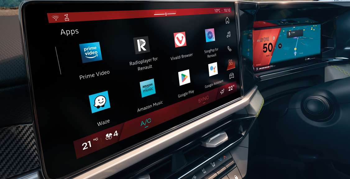 Renault Duster — openR link infotainment running native apps including Prime Video, Waze and Google Play