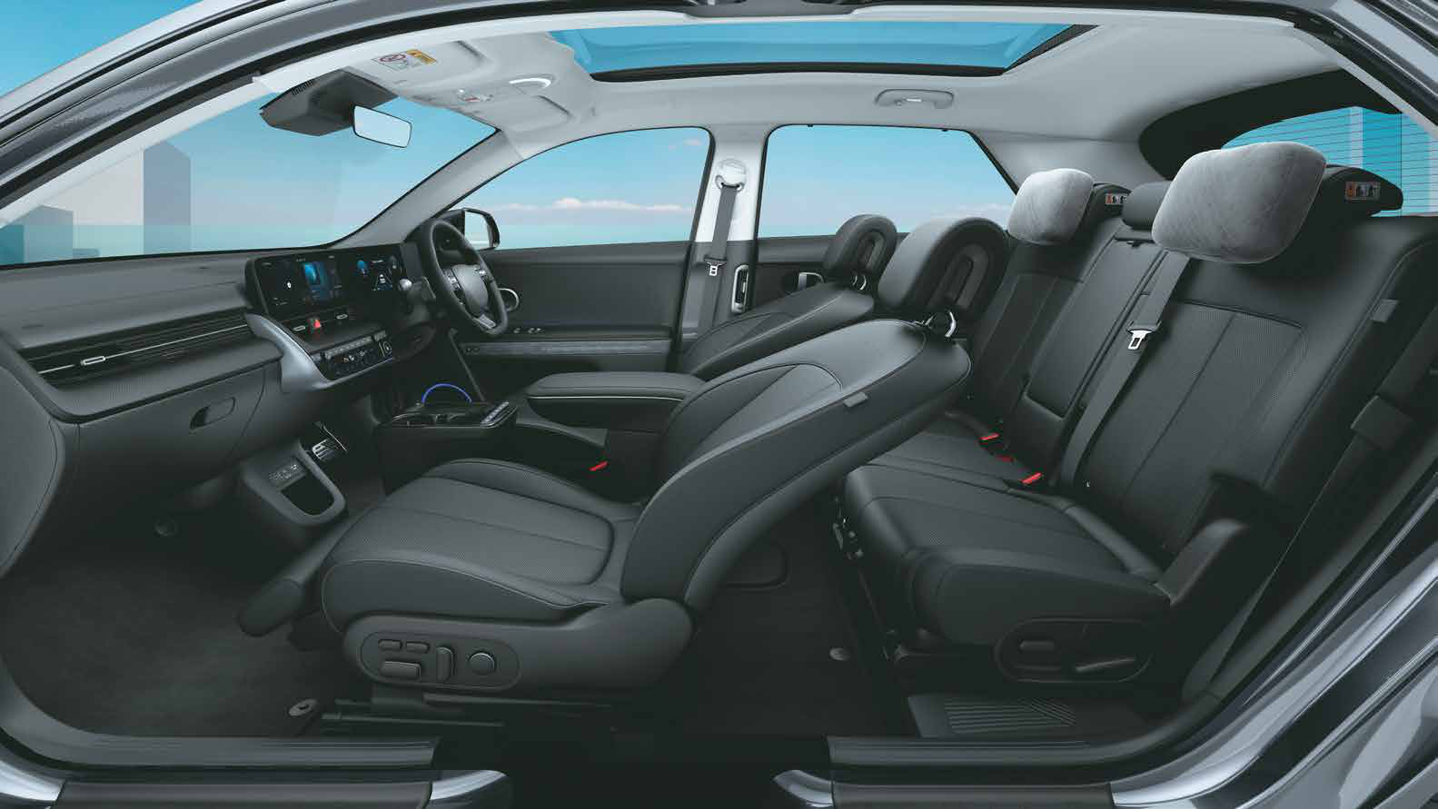 Hyundai Ioniq 5 — Front relaxation seats in a flat-floor cabin with Vision roof
