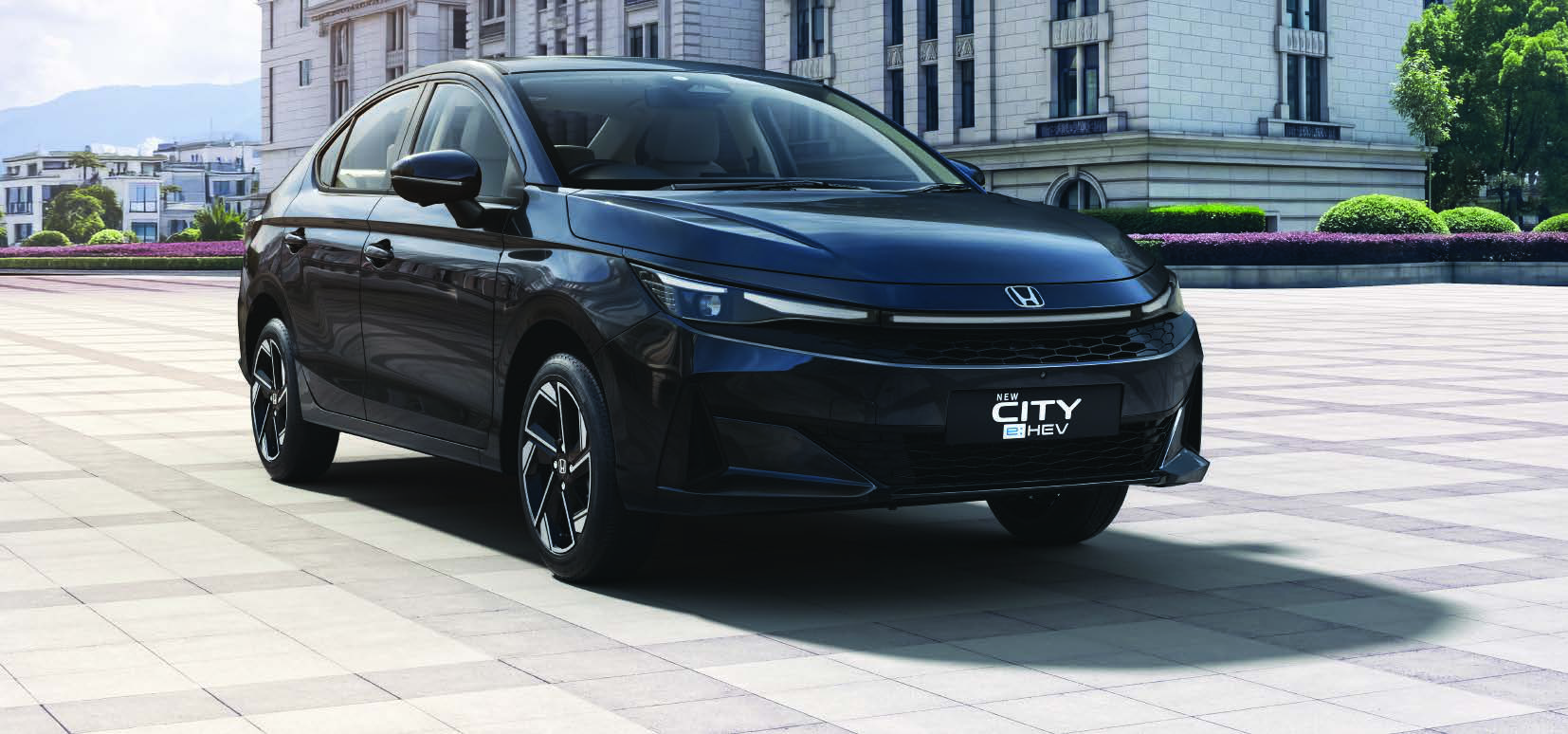 Honda City — Sharp front fascia with Blade-Eye signature LED headlamps and a connected grille light bar
