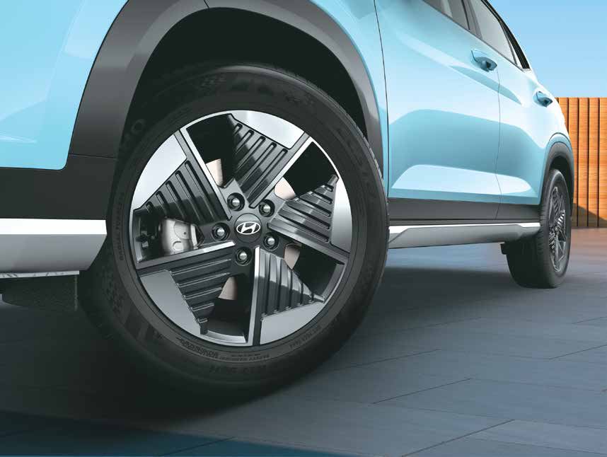 Hyundai Creta Electric — R17 (D=436.6 mm) aero alloy wheels with low rolling resistance tyres