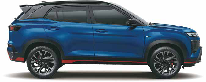 Hyundai Creta N Line — Sporty side profile with black roof, tailgate spoiler and red side sill inserts