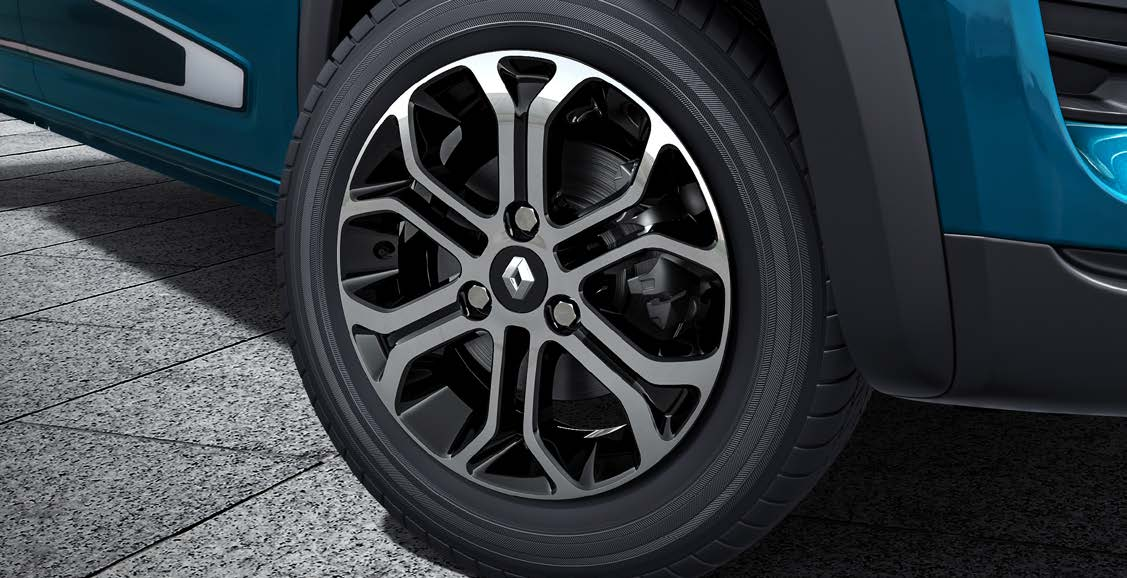 Renault Kwid — Dual-tone diamond-cut alloy wheels.