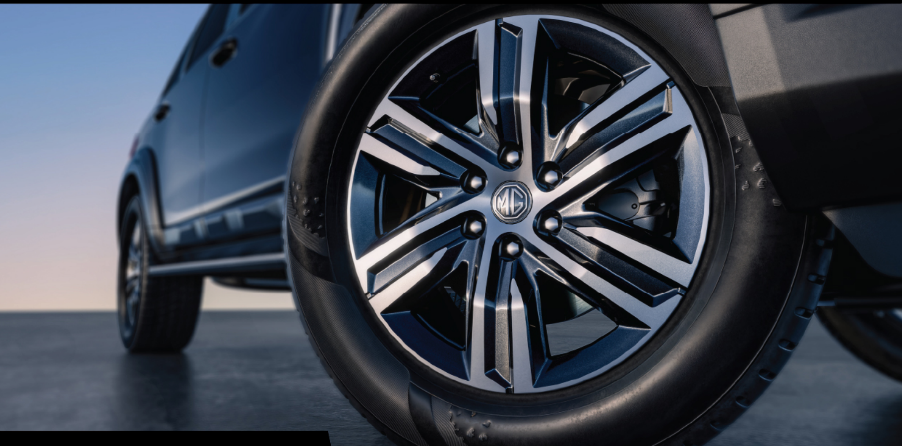 MG Majestor — Dual-shade machined 265/55 R19 alloy wheel